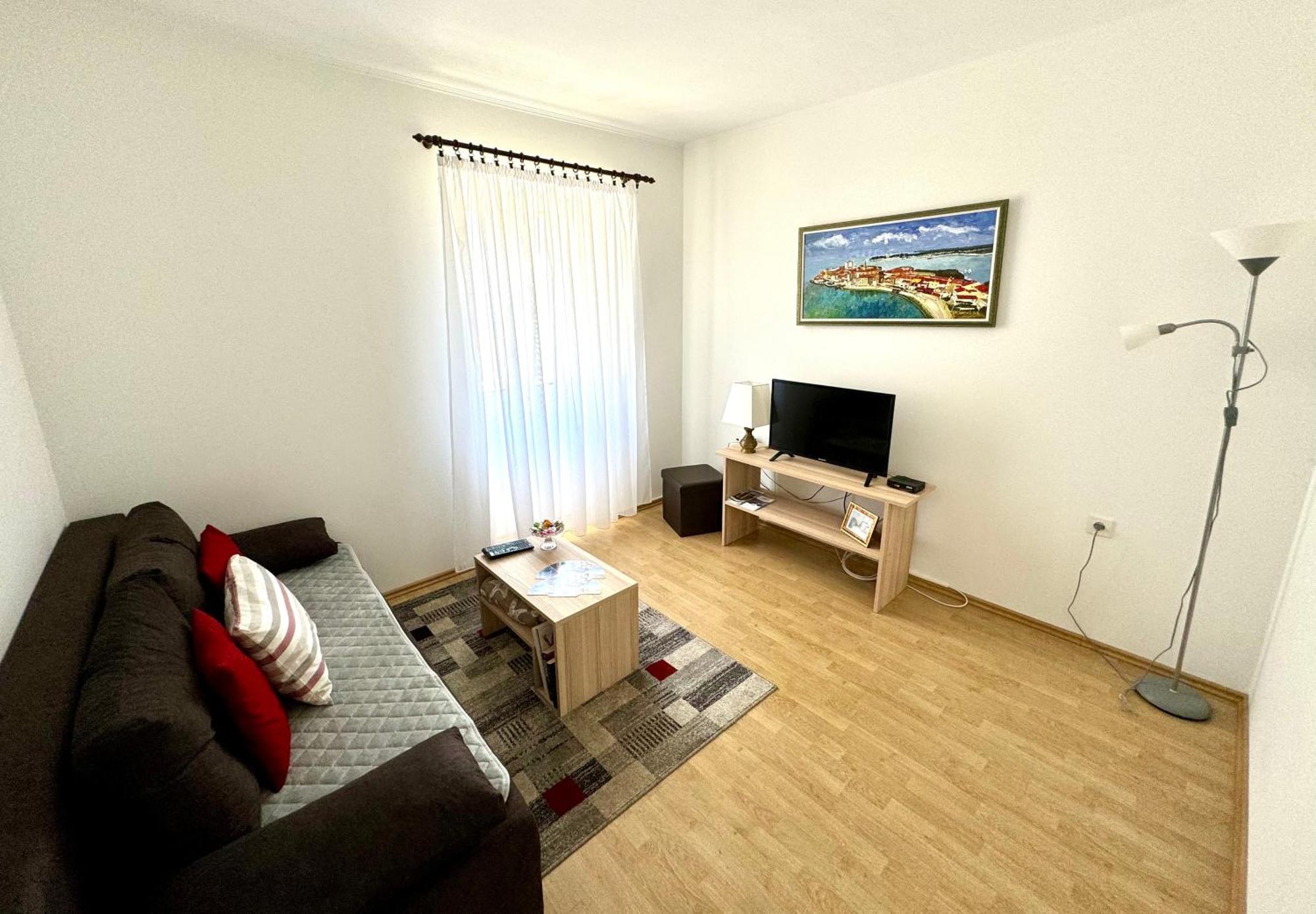 Apartment Kontrada أوماغ المظهر الخارجي الصورة
