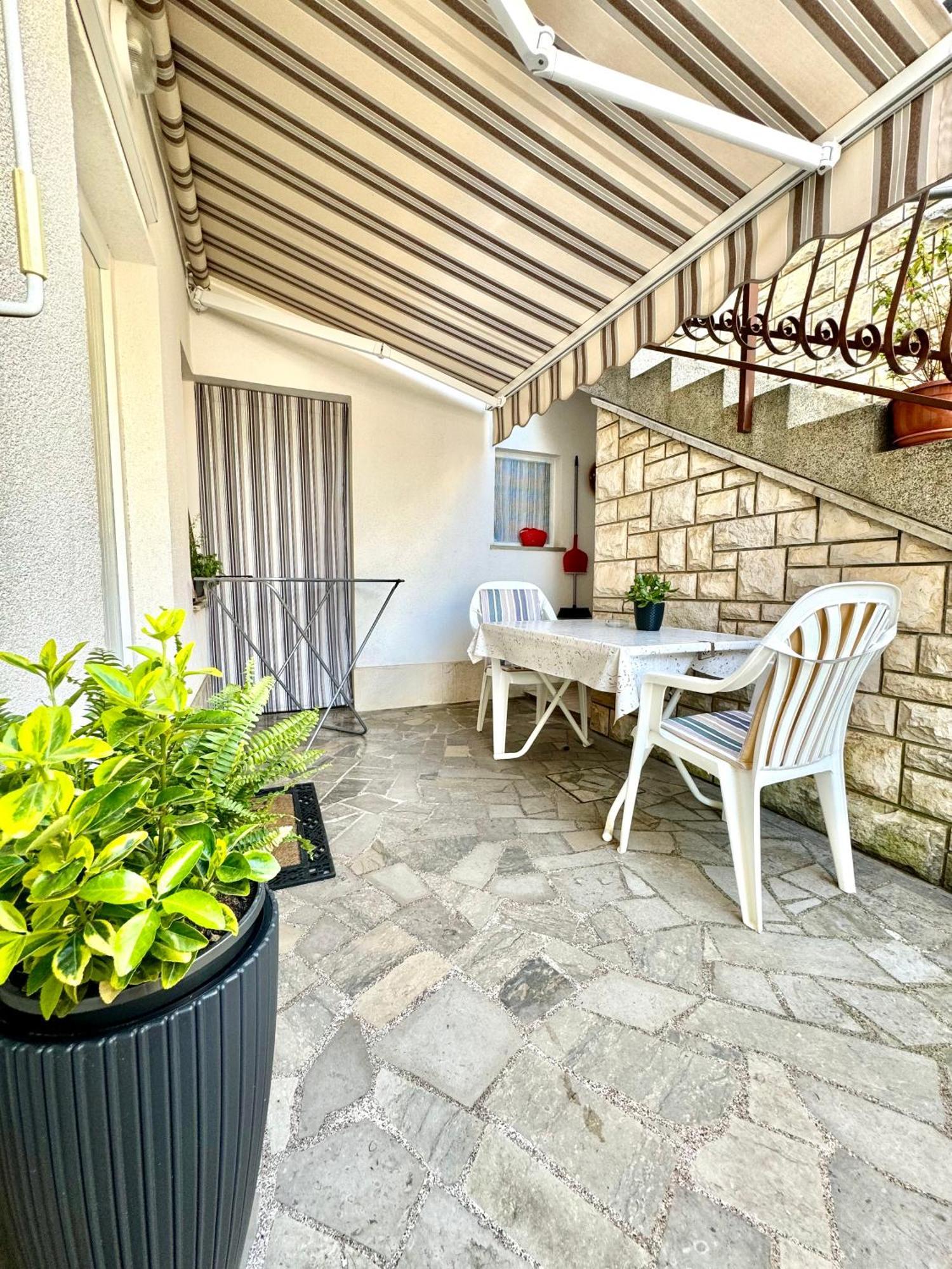 Apartment Kontrada أوماغ المظهر الخارجي الصورة