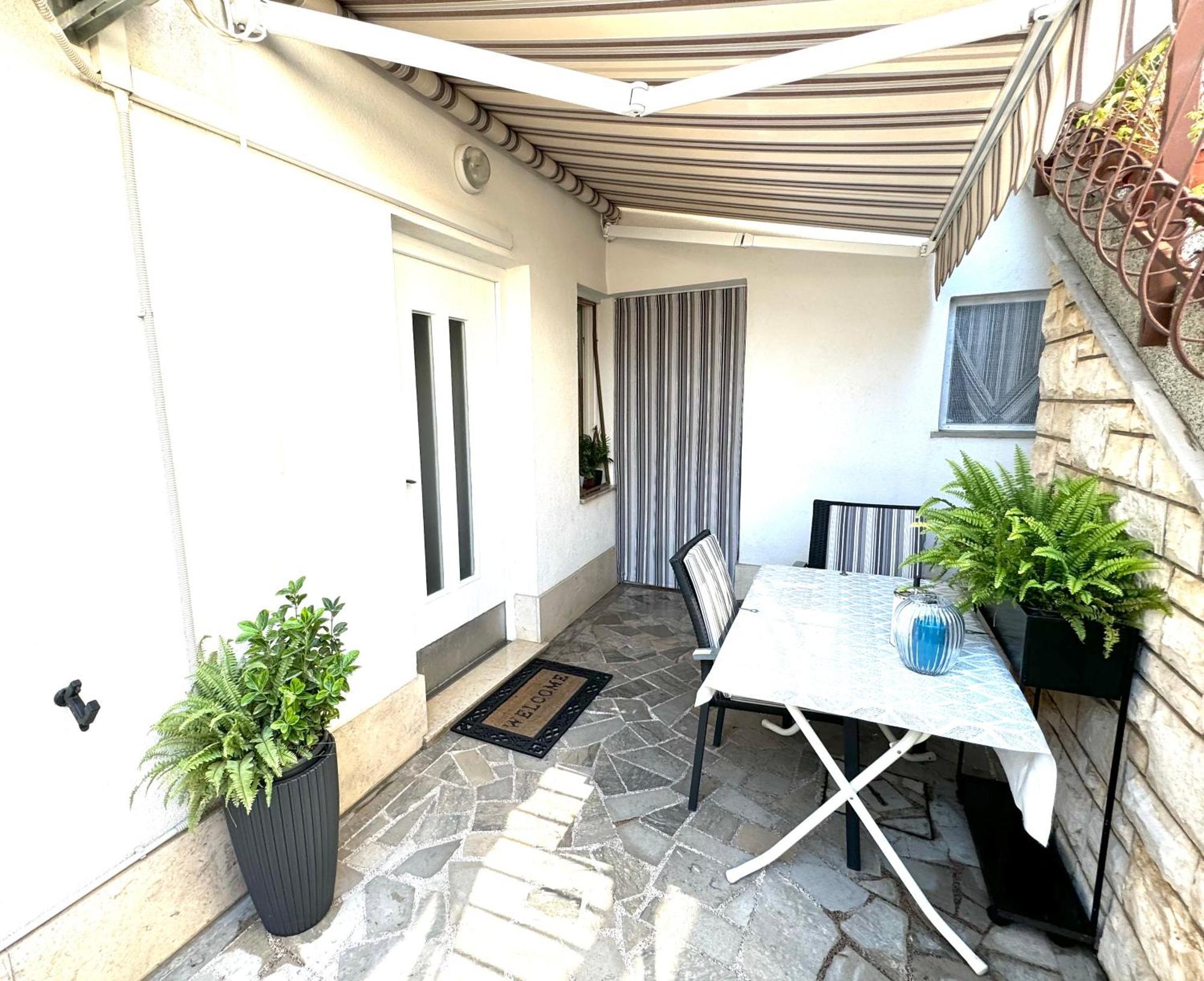 Apartment Kontrada أوماغ المظهر الخارجي الصورة